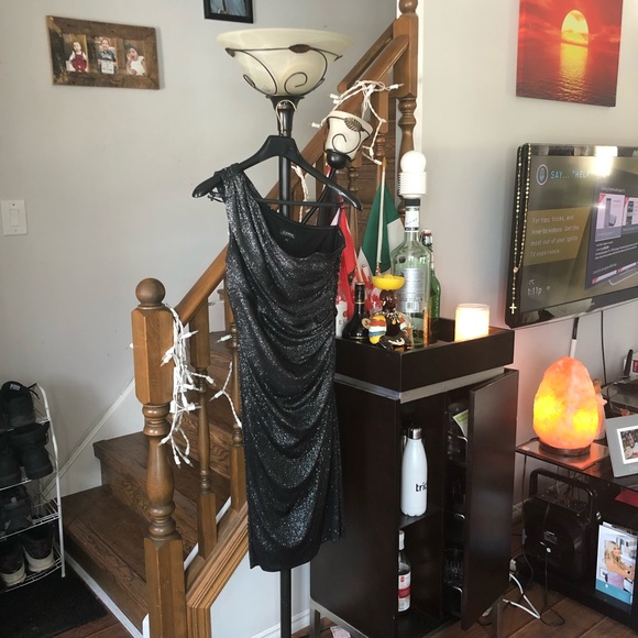 La château sparkling one shouldered dress - Picture 3 of 3